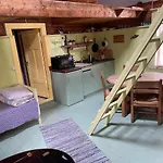 Kraemmervika Rorbuer - Rustic & In Lofoten Apartment