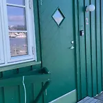 Kraemmervika Rorbuer - Rustic & In Lofoten * Ballstad