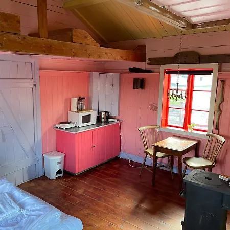 Apartamento Kraemmervika Rorbuer - Rustic & In Lofoten Ballstad