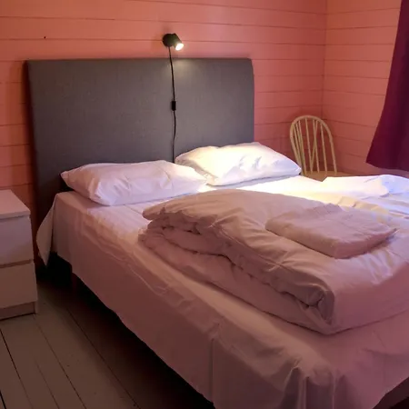 Kraemmervika Rorbuer - Rustic In Lofoten *