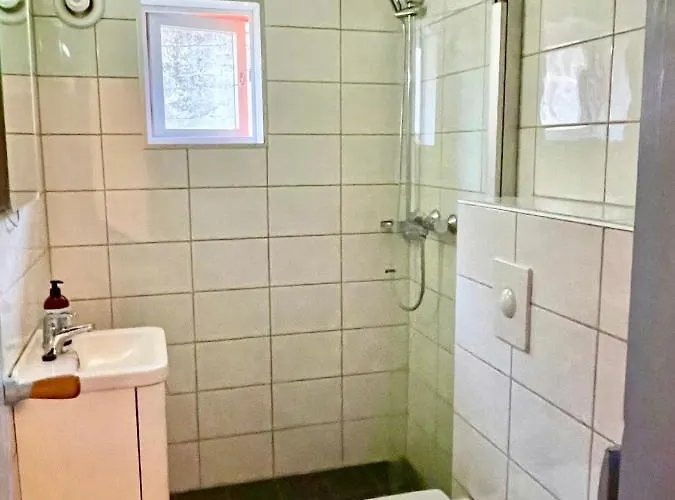 Kraemmervika Rorbuer - Rustic & In Lofoten