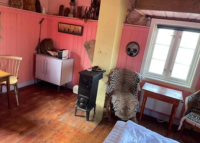 Kraemmervika Rorbuer - Rustic & In Lofoten *