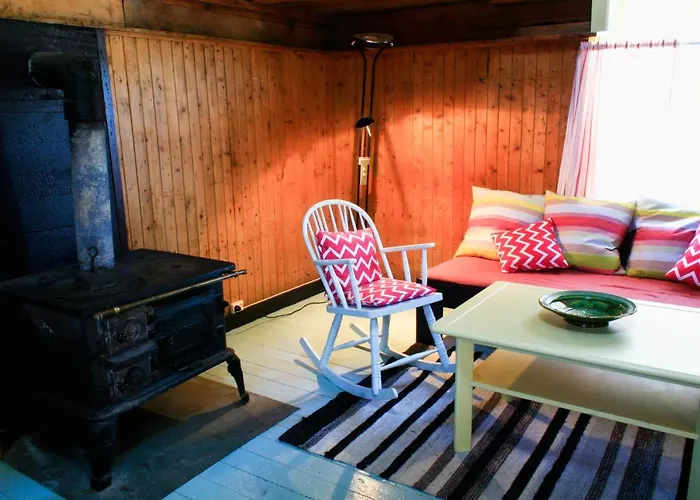 Kraemmervika Rorbuer - Rustic & In Lofoten Ballstad