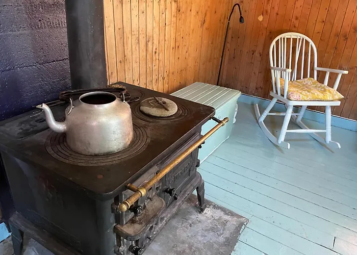 Kraemmervika Rorbuer - Rustic & In Lofoten *