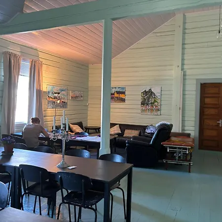 Apartment Kraemmervika Rorbuer - Rustic & In Lofoten *